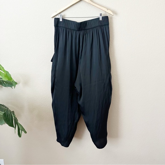 Halston Heritage Black Draped Harem Pants Size L - Picture 4 of 9